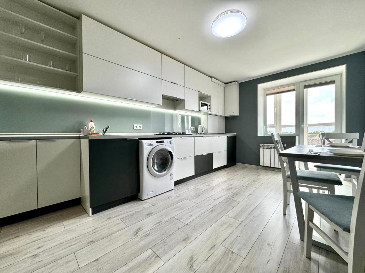 Apartpoltava Апартаменти Бізнес-Класу В Престижній Новобудові З Панорамним Балконом Центр Εξωτερικό φωτογραφία