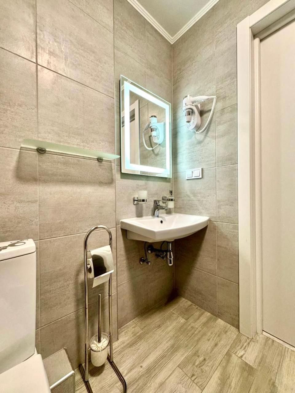 Apartpoltava Апартаменти Бізнес-Класу В Престижній Новобудові З Панорамним Балконом Центр Εξωτερικό φωτογραφία
